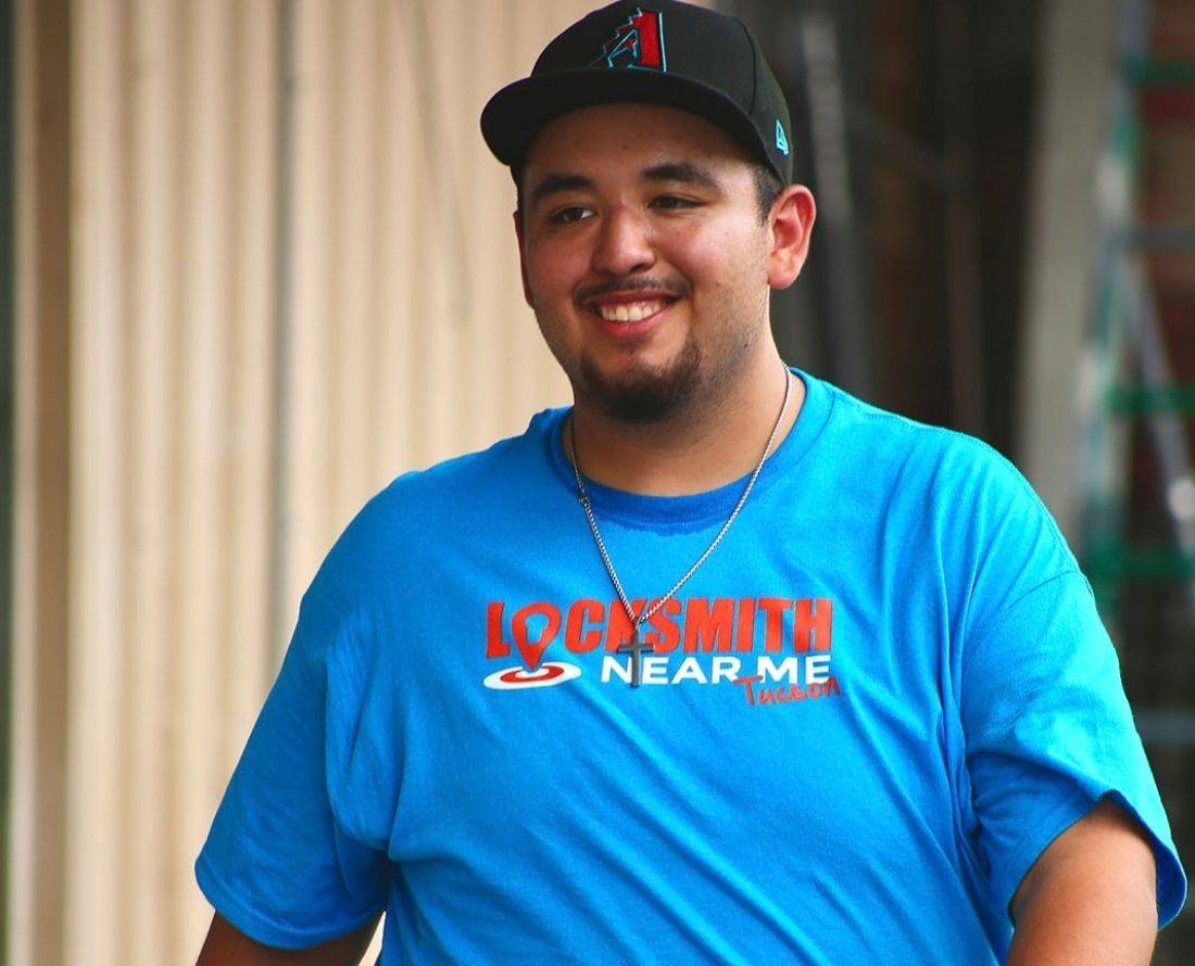 Locksmith Near Me mobile locksmith service in Tucson, AZ
